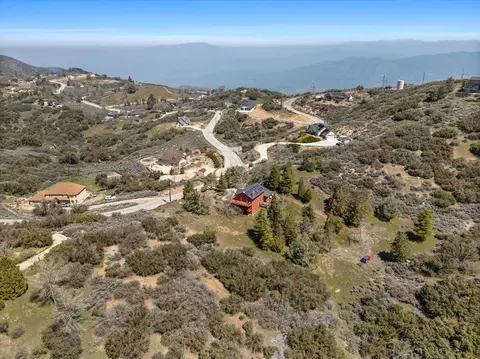 View/Area - 24270 Jacaranda Dr, Tehachapi, CA 93561 photo 6 of 12