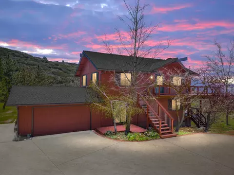 Exterior - 24270 Jacaranda Dr, Tehachapi, CA 93561 photo 1 of 18
