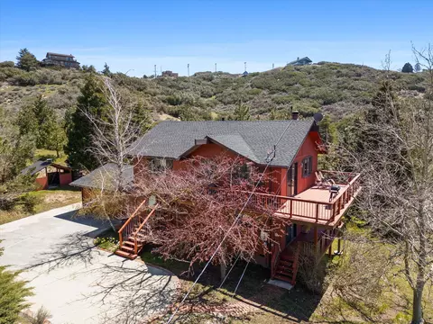 Exterior - 24270 Jacaranda Dr, Tehachapi, CA 93561 photo 2 of 18