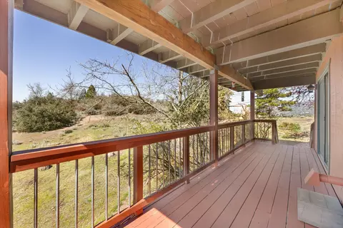 Exterior - 24270 Jacaranda Dr, Tehachapi, CA 93561 photo 5 of 18