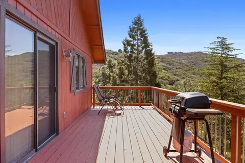 Exterior - 24270 Jacaranda Dr, Tehachapi, CA 93561 photo 7 of 18