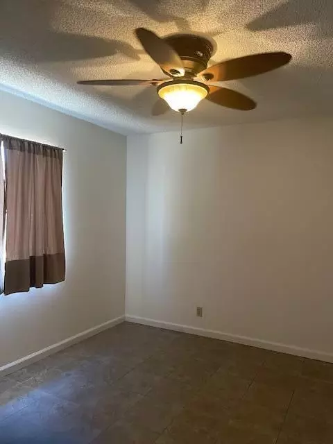 38656 30th St E, Palmdale, CA 93550 photo 4