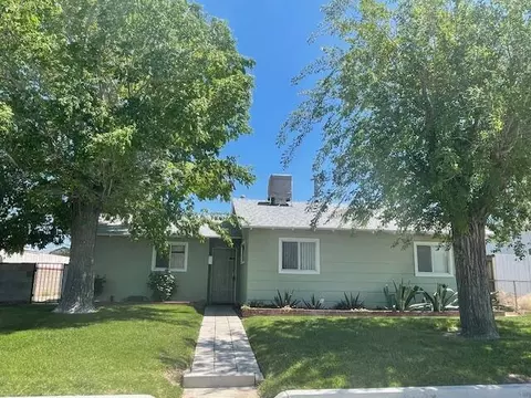 38656 30th St E, Palmdale, CA 93550 photo 2