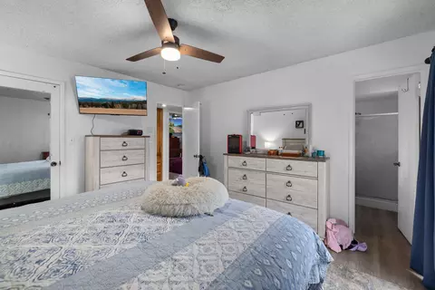 Bedroom - 22209 Mccarthy Dr, Tehachapi, CA 93561 photo 3 of 4