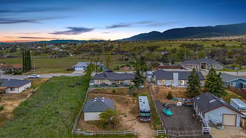 View/Area - 22209 Mccarthy Dr, Tehachapi, CA 93561 photo 3 of 5