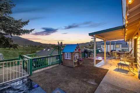 Exterior - 22209 Mccarthy Dr, Tehachapi, CA 93561 photo 5 of 6