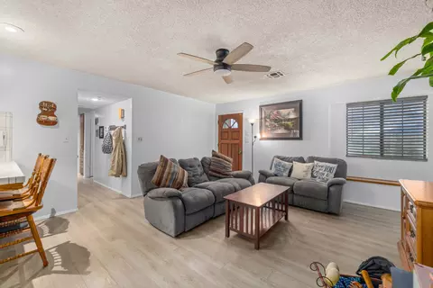 Living - 22209 Mccarthy Dr, Tehachapi, CA 93561 photo 4 of 4