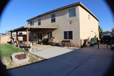 Exterior - 1713 Thomas Dr, Lancaster, CA 93535 photo 5 of 7