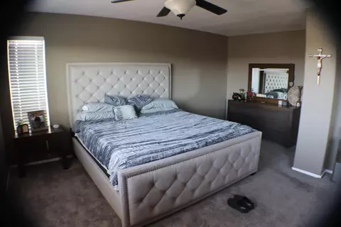 Bedroom - 1713 Thomas Dr, Lancaster, CA 93535 photo 4 of 4