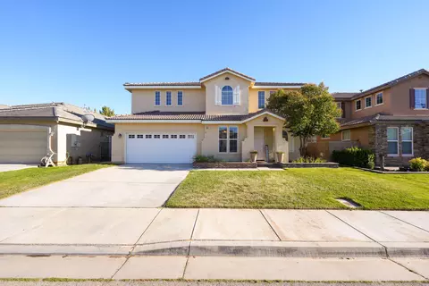 3824 Tournament Dr, Palmdale, CA 93551