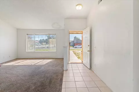 2841 La Vida Dr, Lancaster, CA 93535 photo 5