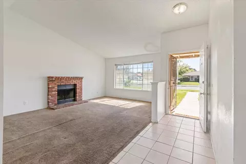 2841 La Vida Dr, Lancaster, CA 93535 photo 6