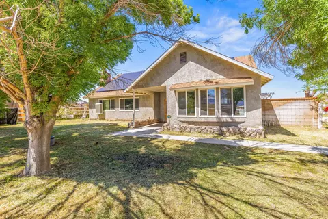 8251 Avenue F W, Lancaster, CA 93536