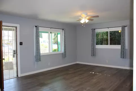 Living - 103 Brentwood Dr, Tehachapi, CA 93561 photo 1 of 1