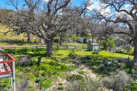 Exterior - 24260 Bowen Ct, Tehachapi, CA 93561 photo 21 of 29