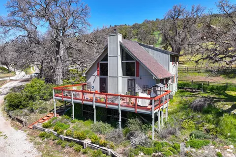 Exterior - 24260 Bowen Ct, Tehachapi, CA 93561 photo 28 of 29