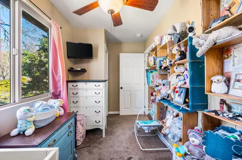 Bedroom - 24260 Bowen Ct, Tehachapi, CA 93561 photo 5 of 5