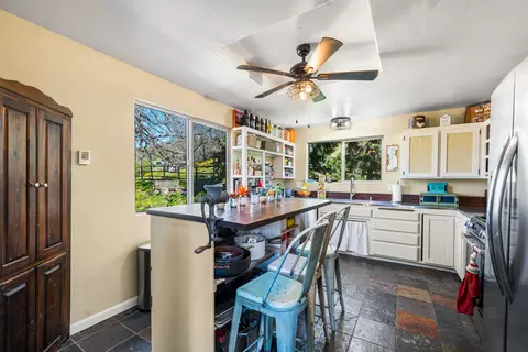Kitchen - 24260 Bowen Ct, Tehachapi, CA 93561 photo 1 of 5
