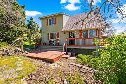 Exterior - 24260 Bowen Ct, Tehachapi, CA 93561 photo 13 of 29