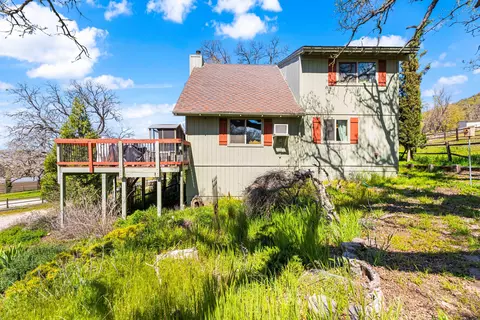 Exterior - 24260 Bowen Ct, Tehachapi, CA 93561 photo 8 of 29