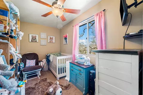 Bedroom - 24260 Bowen Ct, Tehachapi, CA 93561 photo 4 of 5