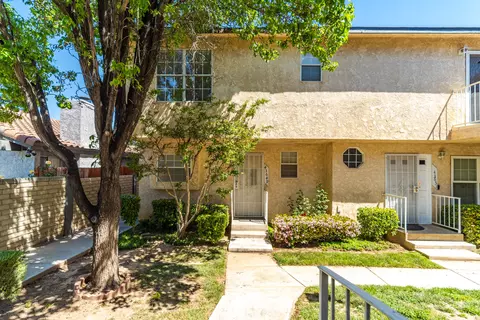 43649 Park Ave, Lancaster, CA 93534