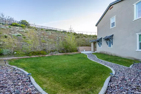 Exterior - 39163 Pinto Ct, Palmdale, CA 93551 photo 17 of 20