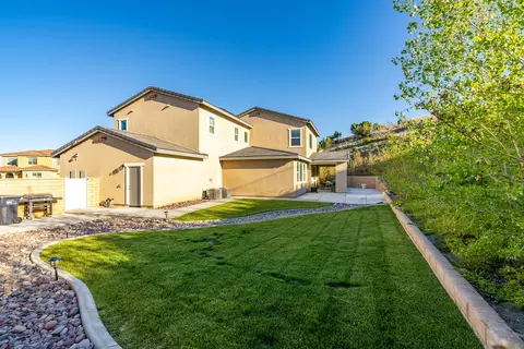 Exterior - 39163 Pinto Ct, Palmdale, CA 93551 photo 12 of 20