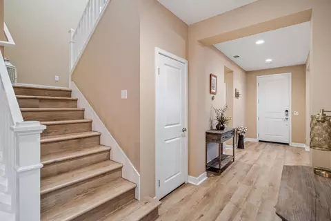Entry Way - 39163 Pinto Ct, Palmdale, CA 93551 photo 3 of 6