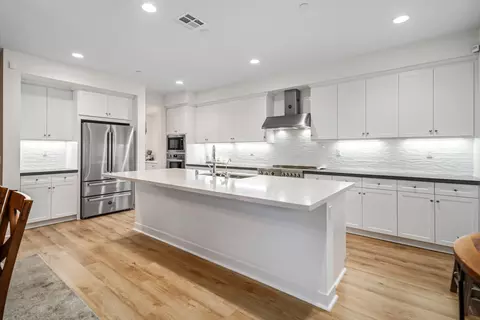 Kitchen - 39163 Pinto Ct, Palmdale, CA 93551 photo 7 of 7