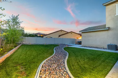 Exterior - 39163 Pinto Ct, Palmdale, CA 93551 photo 10 of 20
