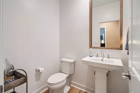 Bath - 39163 Pinto Ct, Palmdale, CA 93551 photo 2 of 6
