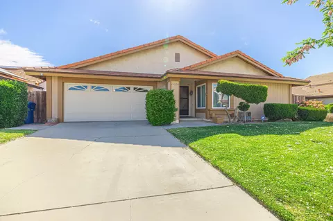 44028 Rodin Ave, Lancaster, CA 93535