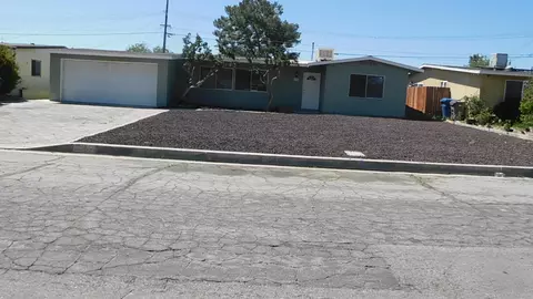 2144 Sweetbrier St E, Palmdale, CA 93550