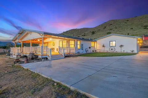 32040 Cedarcroft Rd, Acton, CA 93510