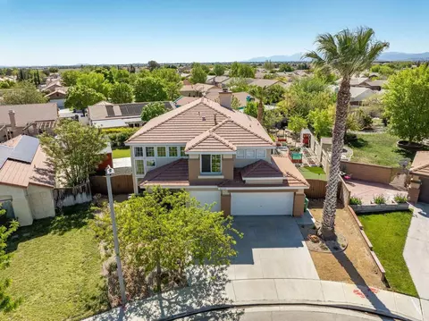 44220 62nd St W, Lancaster, CA 93536