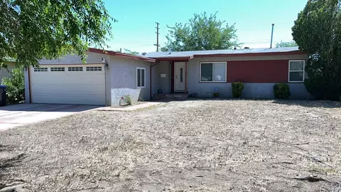 45332 11th St W, Lancaster, CA 93534