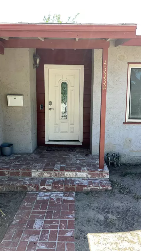 Exterior - 45332 11th St W, Lancaster, CA 93534 photo 2 of 5