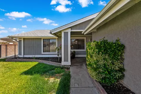 2100 Edam St, Lancaster, CA 93536