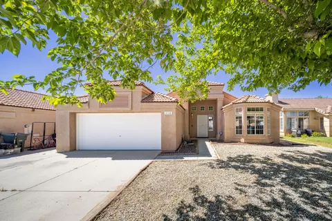 1132 Evergreen Ct, Rosamond, CA 93560