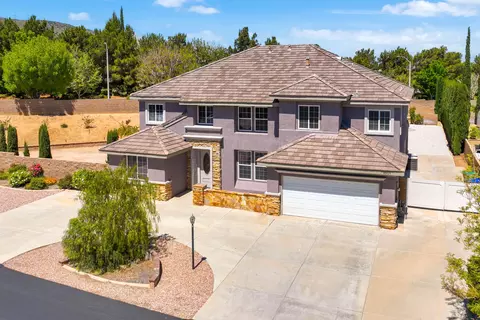 40925 Ridgegate Ln, Palmdale, CA 93551