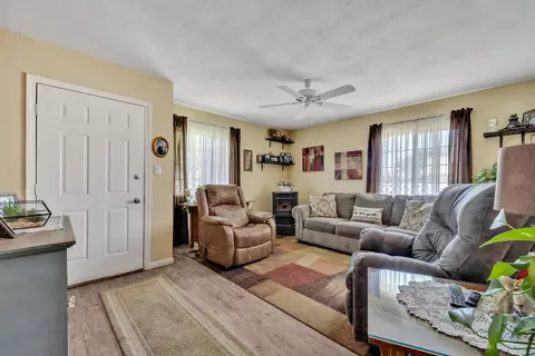 43260 6th St E, Lancaster, CA 93535 photo 9