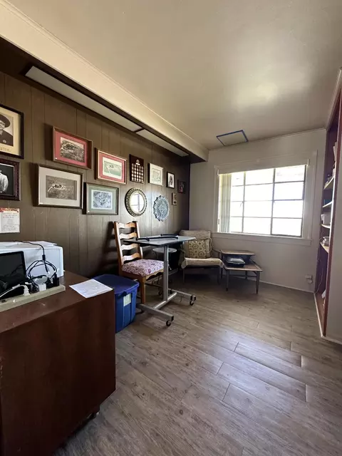 4566 Avenue J E, Lancaster, CA 93535 photo 9