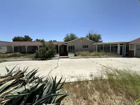 4566 Avenue J E, Lancaster, CA 93535