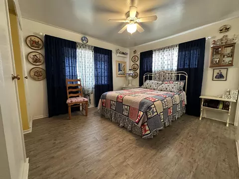 4566 Avenue J E, Lancaster, CA 93535 photo 10