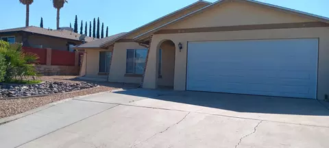 2040 Diamond Ave, Barstow, CA 92311 photo 2