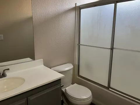 Bath - 14234 Winchester Dr, Mojave, CA 93501 photo 1 of 2