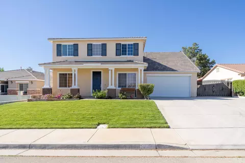 2644 Taft Ln, Palmdale, CA 93551