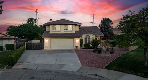 42050 Jenny Ln, Lancaster, CA 93536