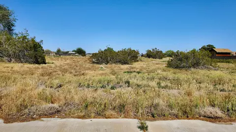159 Th St East Newmont Ave, Lancaster, CA 93535